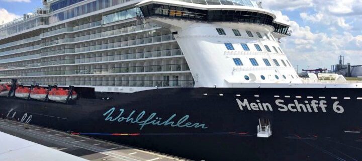 Taufe der "Mein Schiff 6" in Hamburg